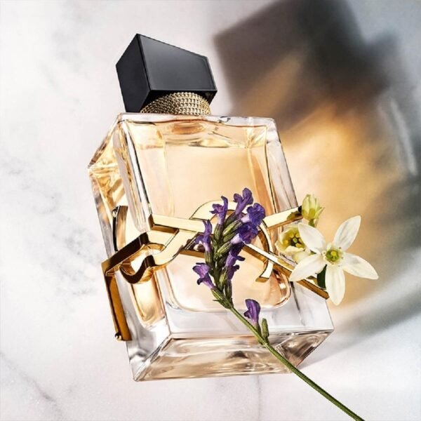 c78cc0d1-9219-4d70-bae9-528e58bb8558-1000x1000-XlXIzVe0j1qNWVctMNwpyhvDyWeqCjkrrzhTLKuA.jpg عطر ايف سان لوران ليبر أو دو بارفيوم للنساء - 90 مل - صورة 3